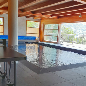 La piscine du Gîte Le Jardin des Ecrins